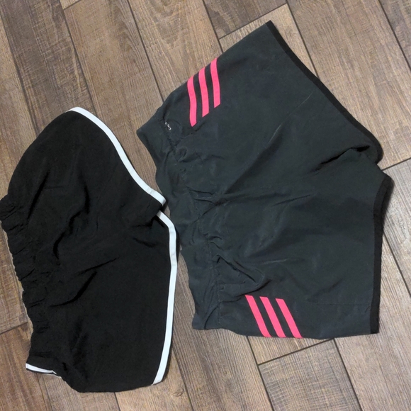 Adidas - Picture 2 of 4